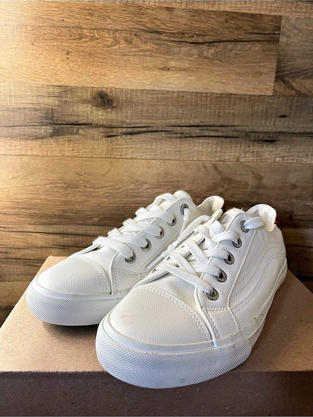 Blowfish Malibu Womens 10 M White
